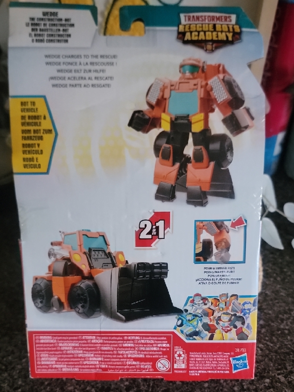 Transformers Rescue Bots Academy - Wedge - Picture 2 of 6